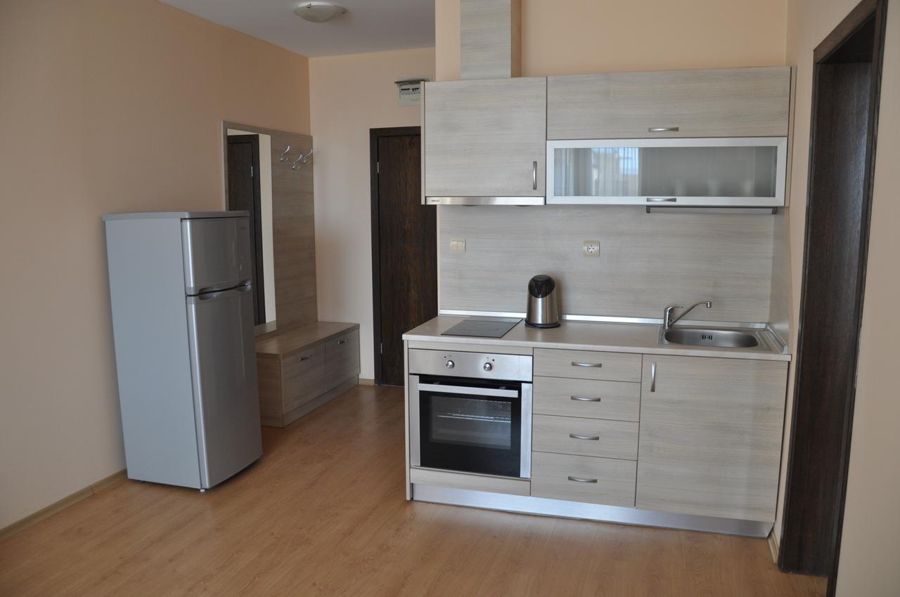 Luxor Apartments Pomorie Exterior foto