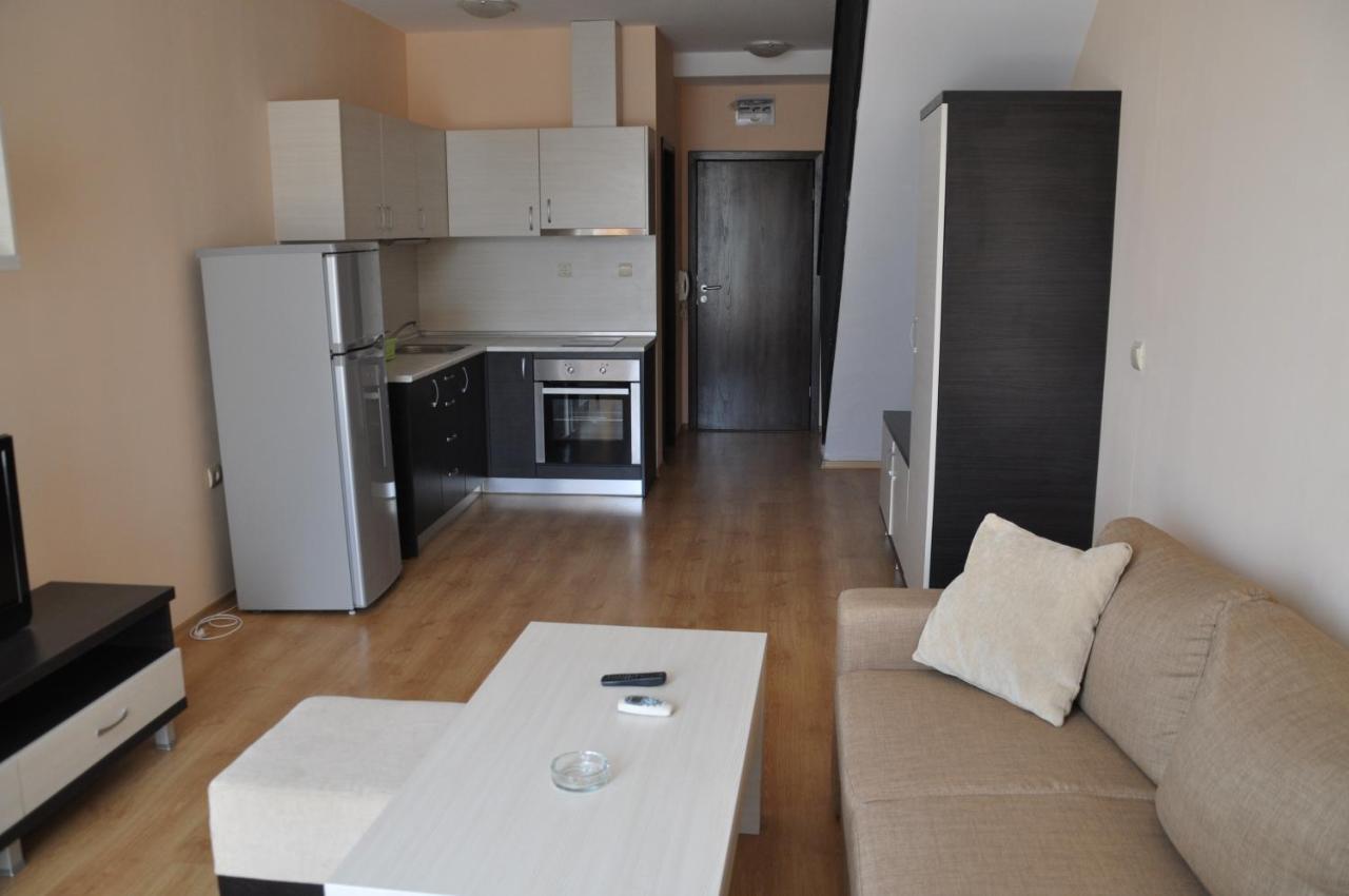 Luxor Apartments Pomorie Exterior foto